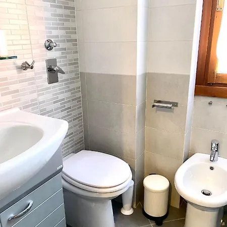 Monolocale Con Terrazzo Alle Porte Di Milano Bresso